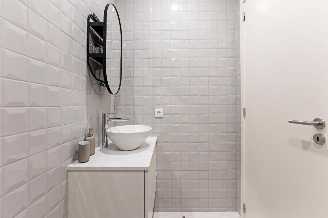 Apartamento 31 Janeiro 157 - Charming 1br Flat W/ Ac & Balcony By Lovelystay